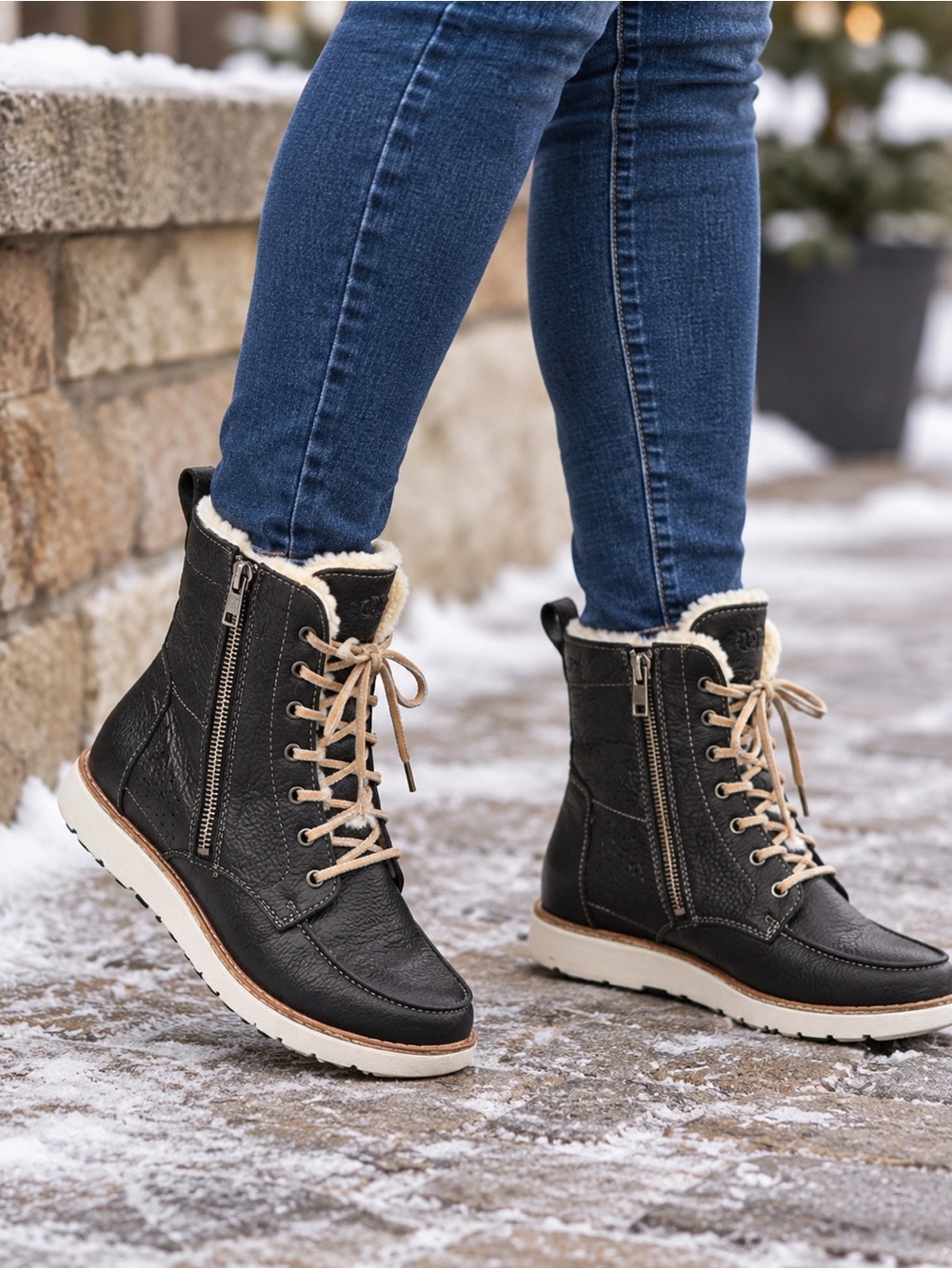 BLACKSTONE Icon Emily CW96 Black Leather Shearling Sneaker Boots Sz9 Luxury Cozy